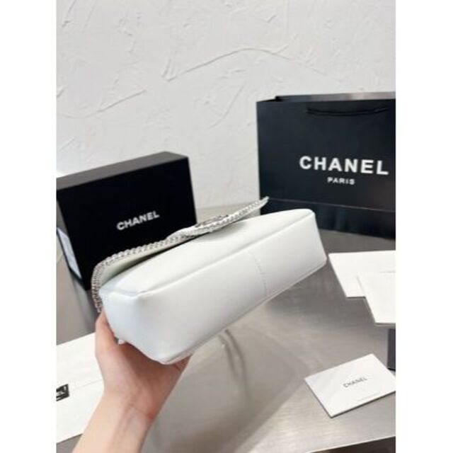 定番大得価 CHANEL の通販 by F6FF66 's shop｜シャネルならラクマ - ♥早い者勝ち♥CHANEL ショルダーバッグ 得