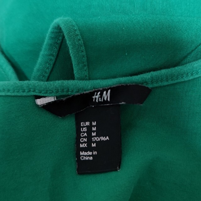 H&M(エイチアンドエム)のレディースワンピース レディースのワンピース(ひざ丈ワンピース)の商品写真