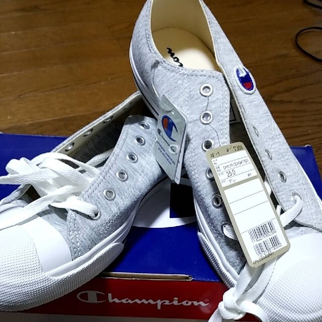 Champion(チャンピオン)の新品 チャンピオン スニーカー 25.0 メンズの靴/シューズ(スニーカー)の商品写真