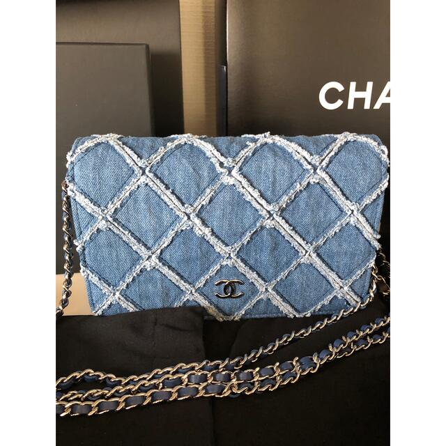 CHANEL(シャネル)のCHANELシャネルデニムチェーンウォレット レディースのバッグ(ショルダーバッグ)の商品写真