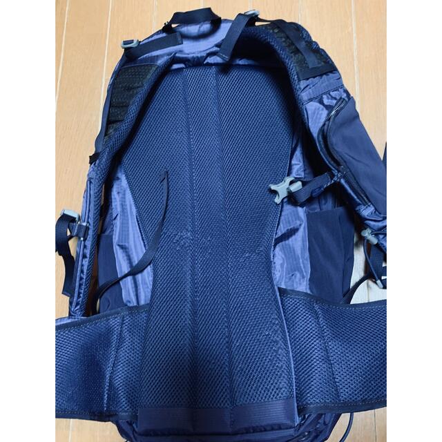 mont bell(モンベル)のモンベル　レディースバックパック30Ｌ　美品 メンズのバッグ(バッグパック/リュック)の商品写真