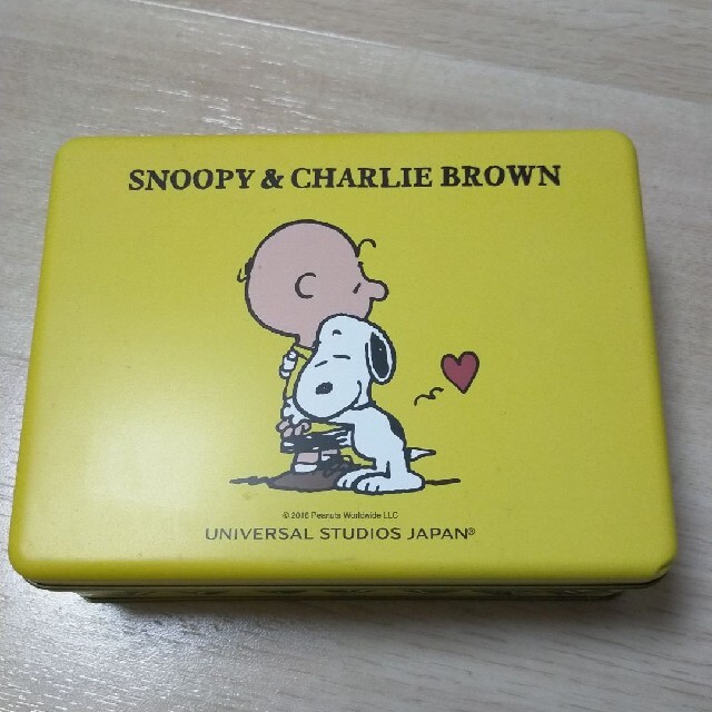 USJ(ユニバーサルスタジオジャパン)のSNOOPY & CHARLIE BROWN　プリントクッキー缶 エンタメ/ホビーのおもちゃ/ぬいぐるみ(キャラクターグッズ)の商品写真