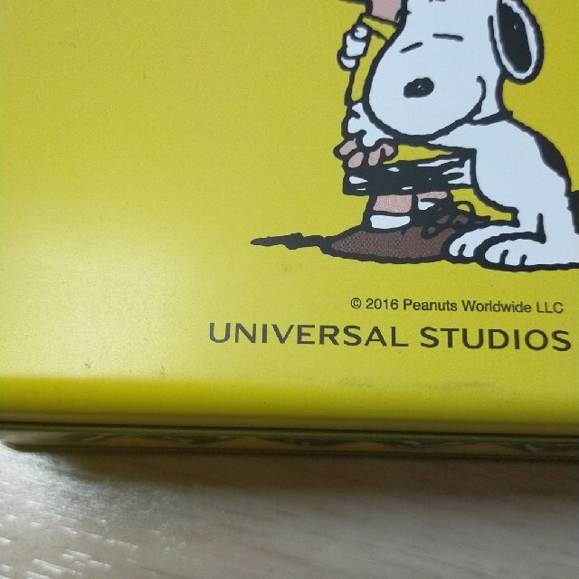 USJ(ユニバーサルスタジオジャパン)のSNOOPY & CHARLIE BROWN　プリントクッキー缶 エンタメ/ホビーのおもちゃ/ぬいぐるみ(キャラクターグッズ)の商品写真