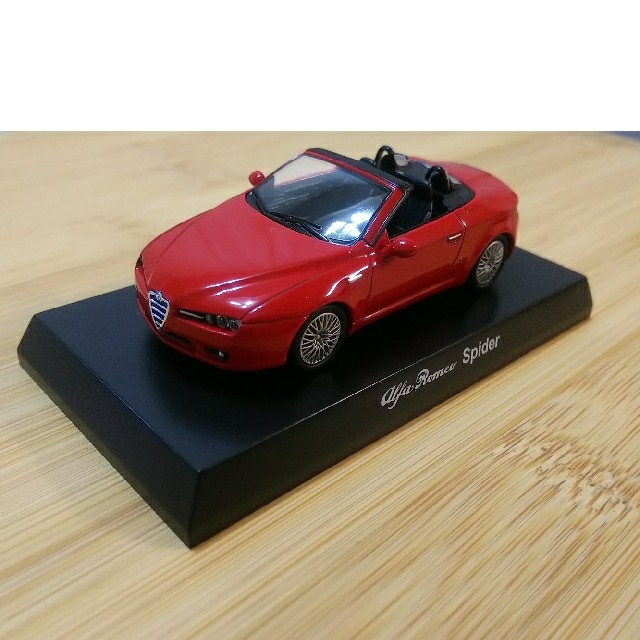 Alfa Romeo(アルファロメオ)の《アルファロメオ スパイダー》ミニカー エンタメ/ホビーのおもちゃ/ぬいぐるみ(ミニカー)の商品写真