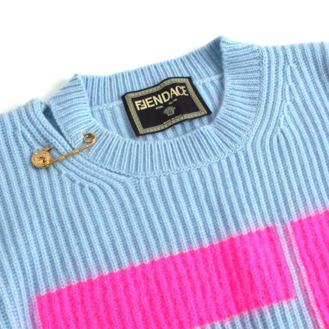VERSACE(ヴェルサーチ)のヴェルサーチ 長袖セーター サイズ52 メンズのトップス(ニット/セーター)の商品写真