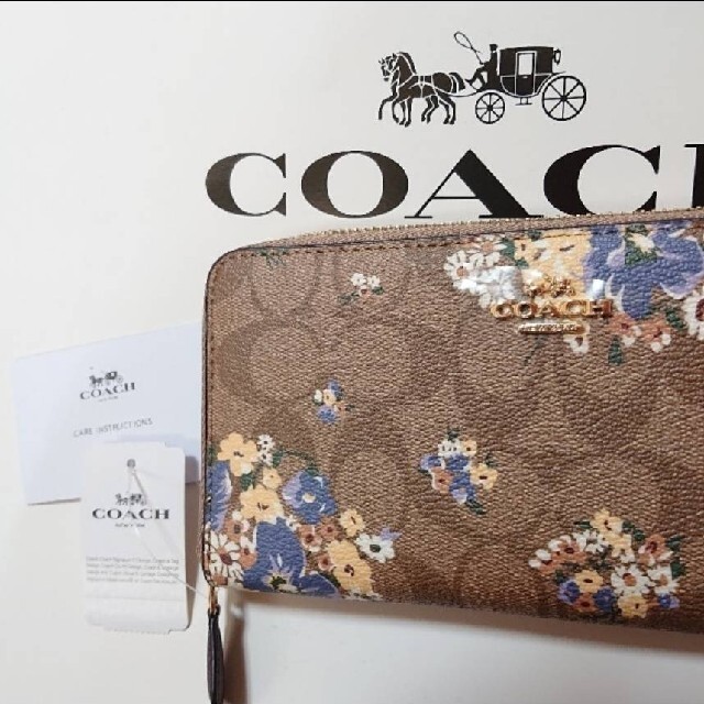 COACH(コーチ)のCOACH Flower 長財布 花柄 新品未使用  ラウンドファスーナー レディースのファッション小物(財布)の商品写真