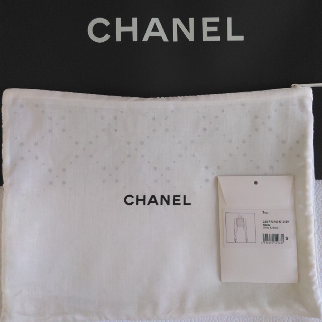 CHANEL(シャネル)のシャネル春夏コレクション2022♡トップス♡新品 レディースのトップス(タンクトップ)の商品写真