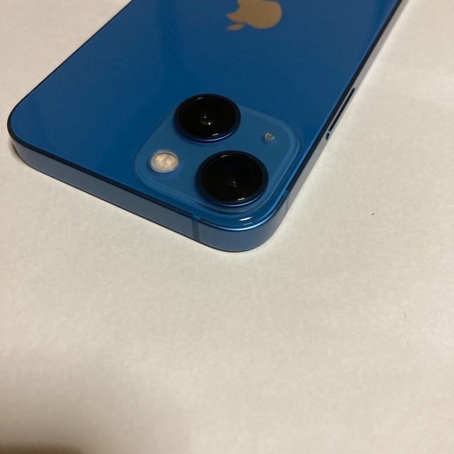 Apple(アップル)の極美品中古！iPhone 13 mini 256GB ブルー　青 スマホ/家電/カメラのスマートフォン/携帯電話(スマートフォン本体)の商品写真