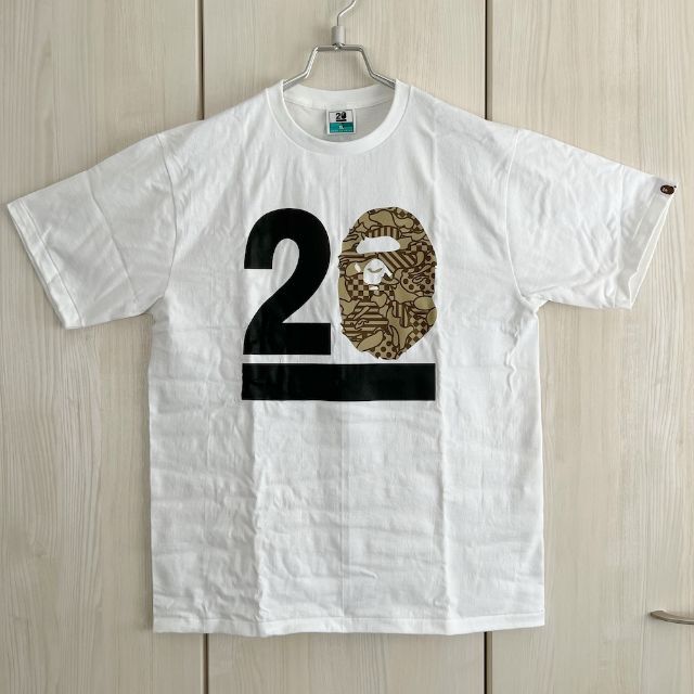 A BATHING APE(アベイシングエイプ)のAPE Tシャツ 20th Anniversary BAPELAND L/XL メンズのトップス(Tシャツ/カットソー(半袖/袖なし))の商品写真