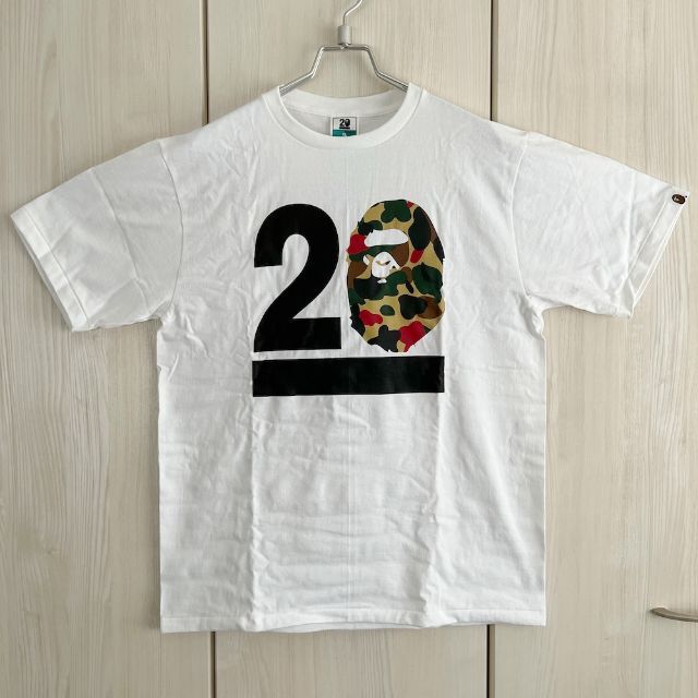 A BATHING APE(アベイシングエイプ)のAPE Tシャツ 20th Anniversary BAPELAND L/XL メンズのトップス(Tシャツ/カットソー(半袖/袖なし))の商品写真