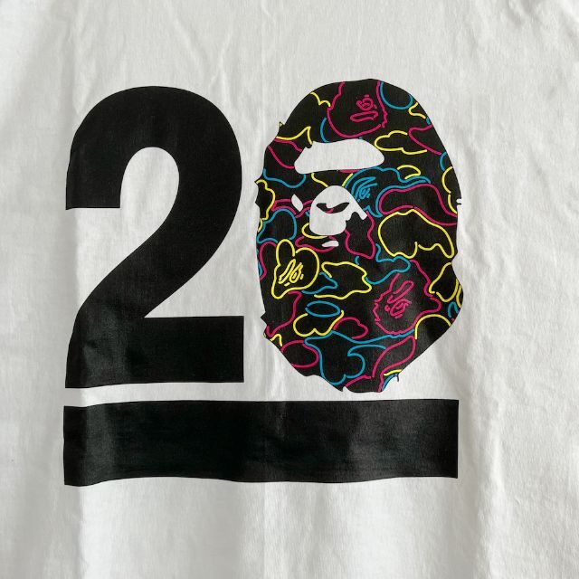 A BATHING APE(アベイシングエイプ)のAPE Tシャツ 20th Anniversary BAPELAND L/XL メンズのトップス(Tシャツ/カットソー(半袖/袖なし))の商品写真