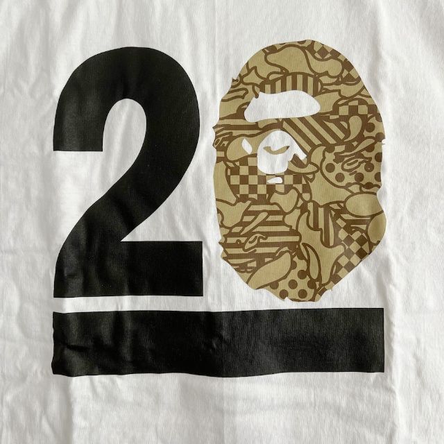 A BATHING APE(アベイシングエイプ)のAPE Tシャツ 20th Anniversary BAPELAND L/XL メンズのトップス(Tシャツ/カットソー(半袖/袖なし))の商品写真