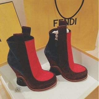 フェンディ(FENDI)のFENDI ブーツ 未使用(ブーツ)