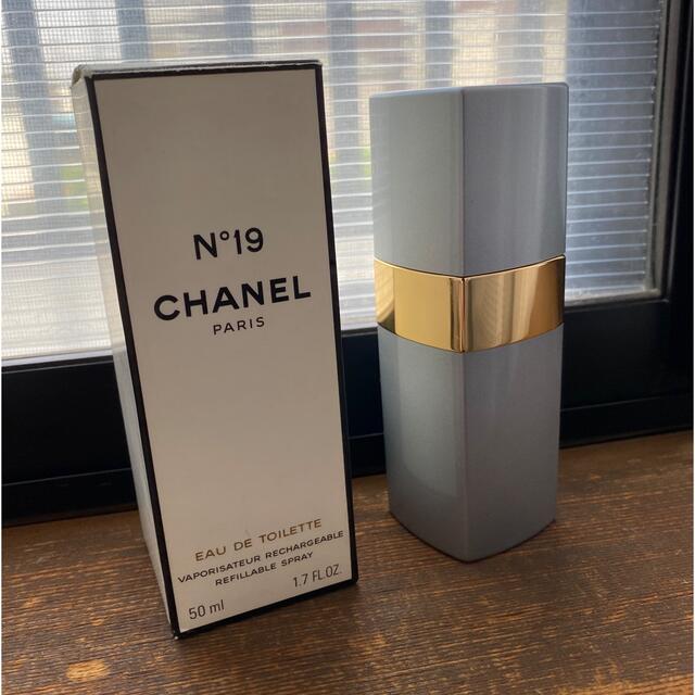 CHANEL(シャネル)の専用　　シャネル　NO.19オードトワレ 50ml コスメ/美容の香水(香水(女性用))の商品写真