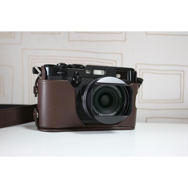 富士フイルム(フジフイルム)の【美品】FUJI FILM 富士フイルム X100F BLACK 純正ケース付き スマホ/家電/カメラのカメラ(コンパクトデジタルカメラ)の商品写真