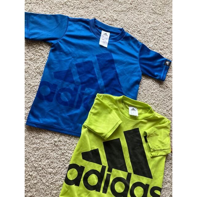 adidas(アディダス)の子供服　adidas Tシャツ キッズ/ベビー/マタニティのキッズ服男の子用(90cm~)(Tシャツ/カットソー)の商品写真