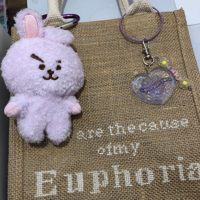 防弾少年団(BTS)(ボウダンショウネンダン)のシェイカーキーホルダー（オイルあり）☆I purple you ハンドメイドのアクセサリー(キーホルダー/ストラップ)の商品写真