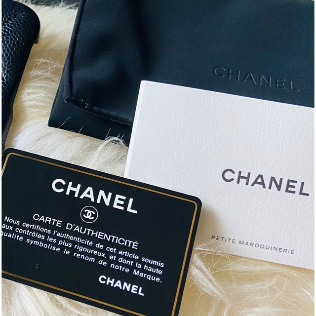 CHANEL(シャネル)の正規品　CHANEL シャネル　フォンケース iPhone11 ケース スマホ/家電/カメラのスマホアクセサリー(iPhoneケース)の商品写真