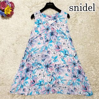 スナイデル(SNIDEL)のSNIDEL フラワー プリント デザイン ワンピース 花柄 総柄(ひざ丈ワンピース)