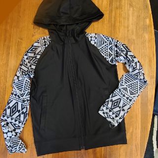 クイックシルバー(QUIKSILVER)の未使用　ラッシュガード　150　長袖(水着)