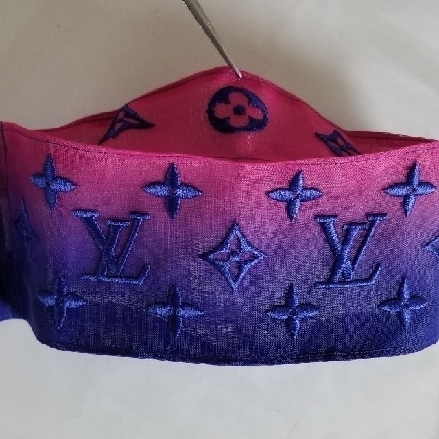 LOUIS VUITTON(ルイヴィトン)の💟priceダウン💟　新品マスクカバー単品 レディースのファッション小物(その他)の商品写真