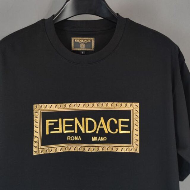 新作商品 フェンダーチェ Tシャツ 正規品 FENDI×versace コラボ - T 
