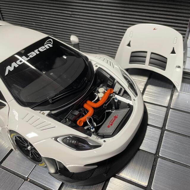 未展示品 オートアート 1/18 マクラーレン 12C GT3 ホワイトの 未展示品 オートアート 1/18 マクラーレン 12C GT3 ホワイトの