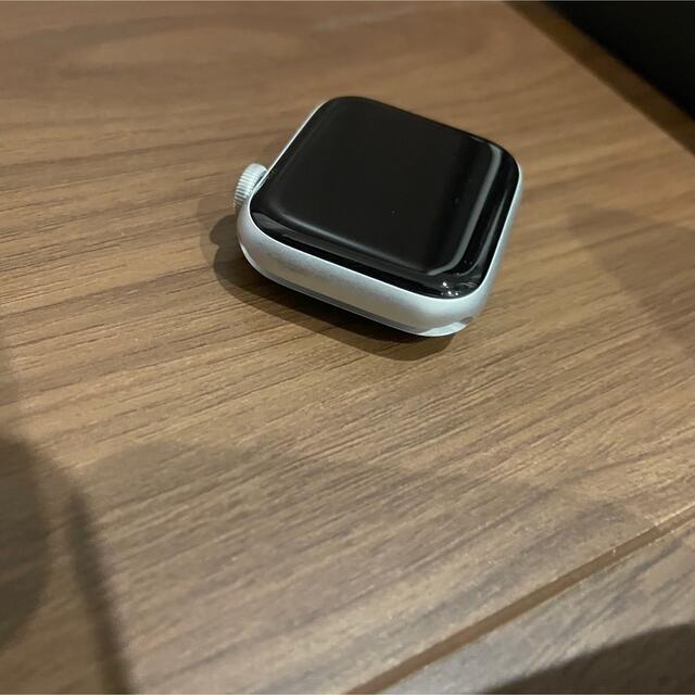 Apple Watch seのNikeモデル