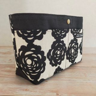 バックインバック　大人可愛いインナーバック　handmade　Camellia(バッグ)