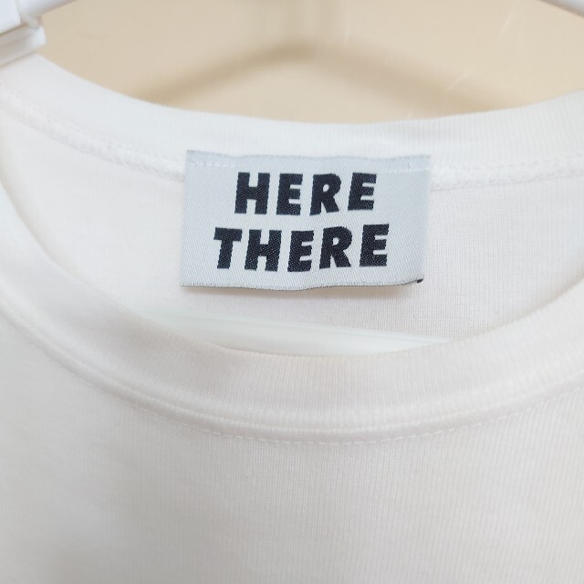 HERE THERE(ヒアゼア)のヒアゼア/Tシャツ/カットソーヒアゼア/Tシャツ/カットソー レディースのトップス(Tシャツ(半袖/袖なし))の商品写真