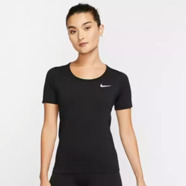 NIKE(ナイキ)のNIKE ナイキ　ドライ　メッシュブランドロゴ　just do it Tシャツ レディースのトップス(Tシャツ(半袖/袖なし))の商品写真