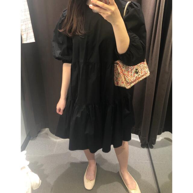 zara ブラックワンピース