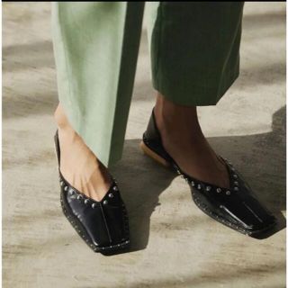 アメリヴィンテージ(Ameri VINTAGE)の【Ameri】 Studs wood heel baboosh(ハイヒール/パンプス)