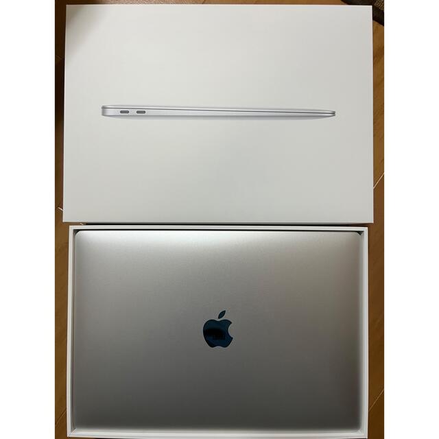 Apple(アップル)の【フィルム付き】MacBook Air M1チップ シルバー 8GB/256GB スマホ/家電/カメラのPC/タブレット(ノートPC)の商品写真