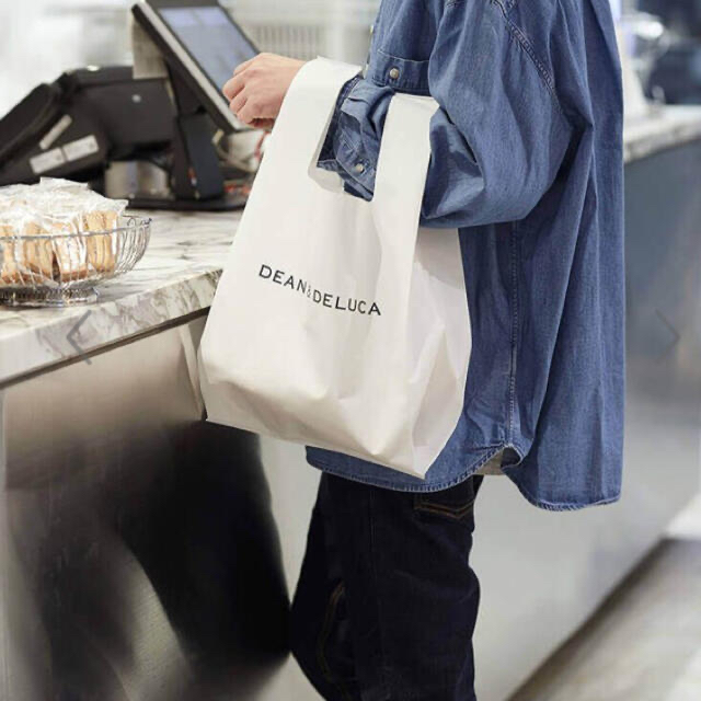 DEAN & DELUCA(ディーンアンドデルーカ)の【新品 未使用 正規品】DEAN&DELUCA ミニマムエコバッグ ホワイト レディースのバッグ(エコバッグ)の商品写真