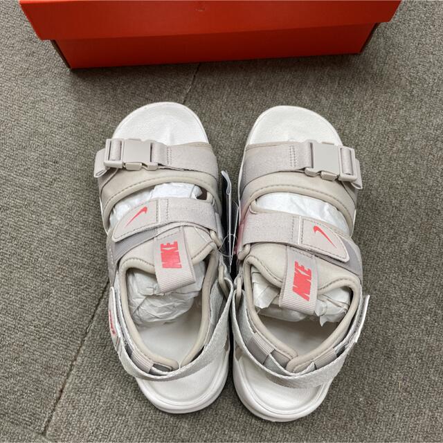 NIKE(ナイキ)の新品　WMNS NIKE CANYON SANDAL キャニオン　サンダル レディースの靴/シューズ(サンダル)の商品写真