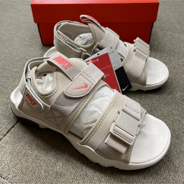 NIKE(ナイキ)の新品　WMNS NIKE CANYON SANDAL キャニオン　サンダル レディースの靴/シューズ(サンダル)の商品写真