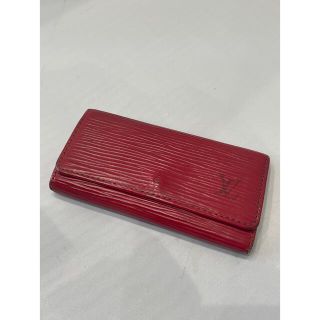 ルイヴィトン(LOUIS VUITTON)の良品！！【ルイヴィトン　エピ　4連　キーケース　レッド】(キーケース)