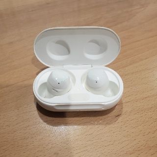 ギャラクシー(Galaxy)のSamsung GALAXY Buds + SM-R175(ヘッドフォン/イヤフォン)