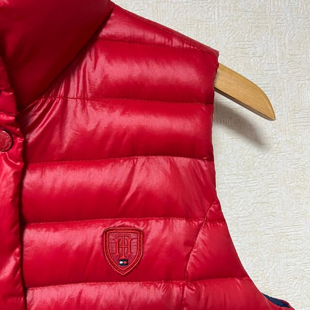 TOMMY HILFIGER(トミーヒルフィガー)のTOMMY HILFIGER レディース　ダウンベスト レディースのジャケット/アウター(ダウンベスト)の商品写真