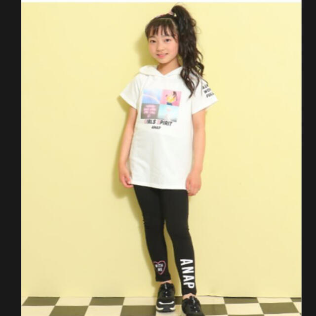 ANAP Kids(アナップキッズ)のパーカー フォトプリントフードチュニック　ANAP KIDS キッズ/ベビー/マタニティのキッズ服女の子用(90cm~)(Tシャツ/カットソー)の商品写真