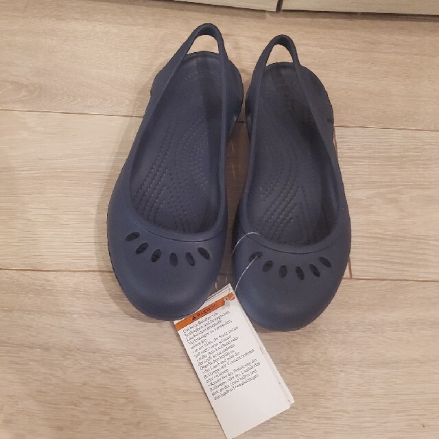 crocs(クロックス)の新品 クロックス サンダル　マリンディ キッズ/ベビー/マタニティのキッズ靴/シューズ(15cm~)(サンダル)の商品写真