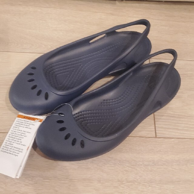 crocs(クロックス)の新品 クロックス サンダル　マリンディ キッズ/ベビー/マタニティのキッズ靴/シューズ(15cm~)(サンダル)の商品写真