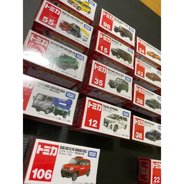 Takara Tomy(タカラトミー)の新品未開封 TAKARA TOMY タカラ トミー トミカ18台 & おまけ付き エンタメ/ホビーのおもちゃ/ぬいぐるみ(ミニカー)の商品写真