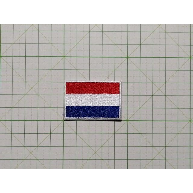 ■ オランダ 国旗 ワッペン 小型 ヨーロッパ ■ アイロン接着OK スポーツ/アウトドアのサッカー/フットサル(その他)の商品写真