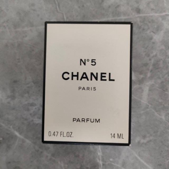 CHANEL(シャネル)の★新品未使用★　シャネルNo5 香水14ml　パルファム　トワレ　CHANEL コスメ/美容の香水(香水(女性用))の商品写真