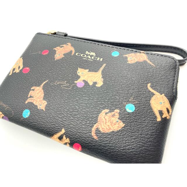 COACH(コーチ)のCOACH 【C6434】コーチ リストレット ポーチ ねこ柄 キャット猫 レディースのファッション小物(ポーチ)の商品写真