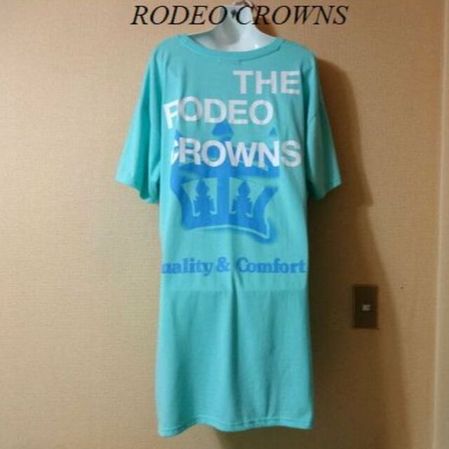 RODEO CROWNS(ロデオクラウンズ)のRODEO CROWNSロデオ♡王冠をプリントBIGシルエットTシャツワンピ レディースのワンピース(ひざ丈ワンピース)の商品写真