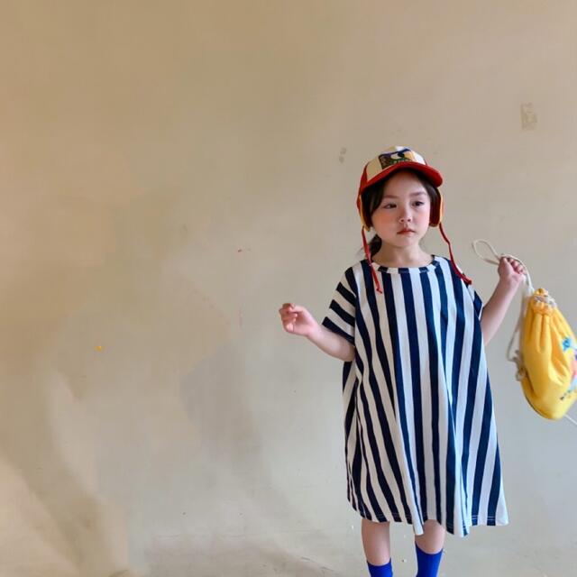 韓国子供服　ストライプワンピース　紺色 キッズ/ベビー/マタニティのキッズ服女の子用(90cm~)(ワンピース)の商品写真