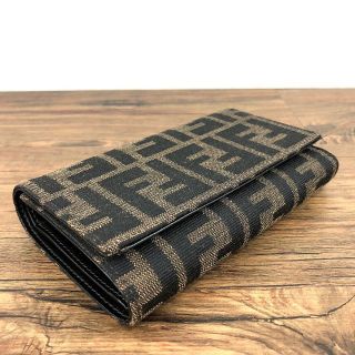 FENDI - 未使用品 FENDI 三つ折り財布 8M0011 ズッカ柄 384の通販 by